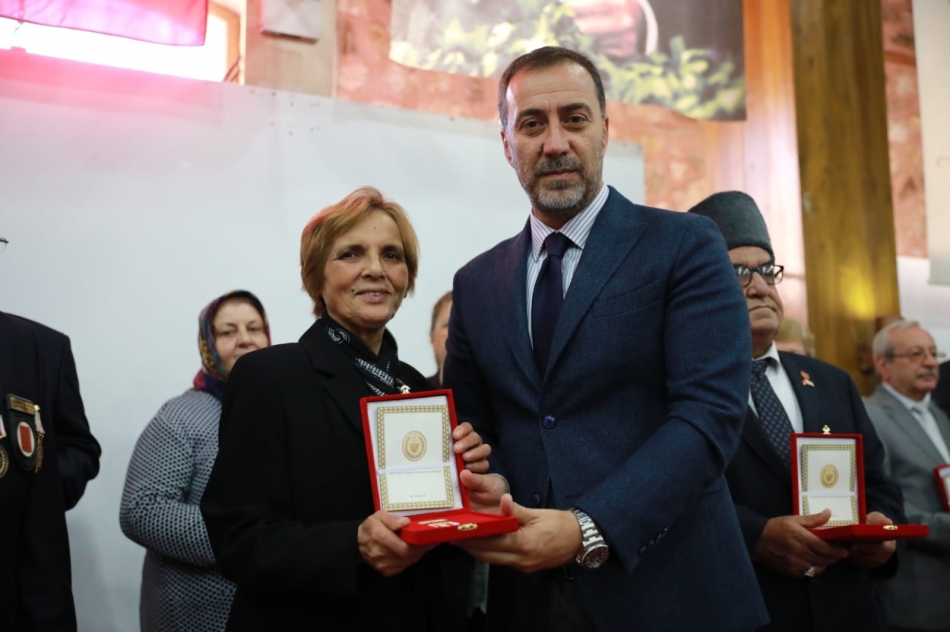 Kıbrıs Gazilerine madalya verildi