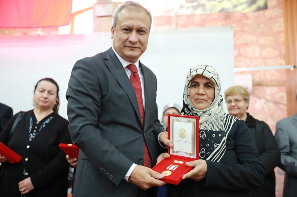 Kıbrıs Gazilerine madalya verildi