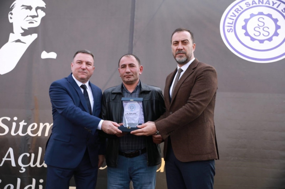 Silivri Sanayi'sinde Atatürk büstü törenle açıldı