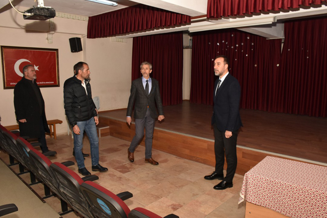 Başkan Yılmaz, mahalle mahalle eksikleri çıkartıyor