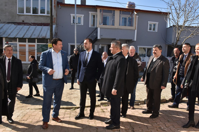 Başkan Yılmaz, mahalle mahalle eksikleri çıkartıyor