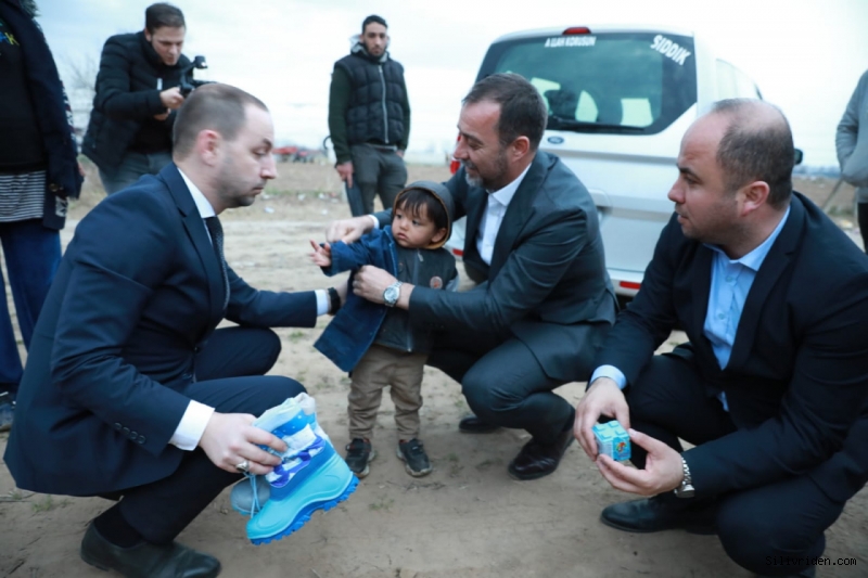 Yılmaz, mültecilerin olduğu sınır bölgesinde!