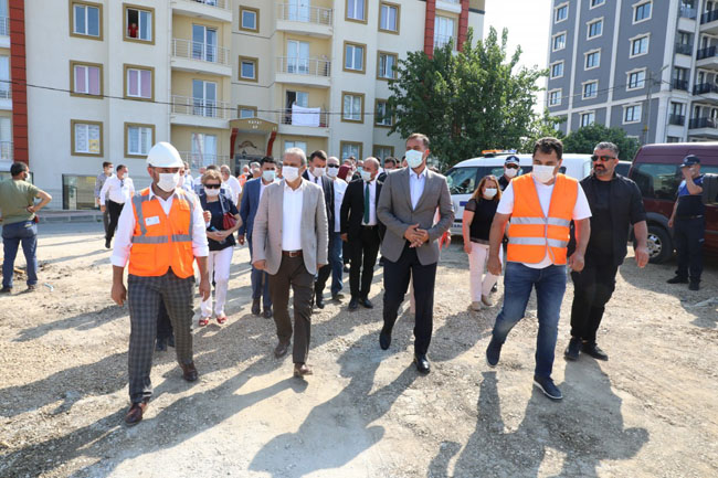 Yüzme havuzunun temeli atıldı