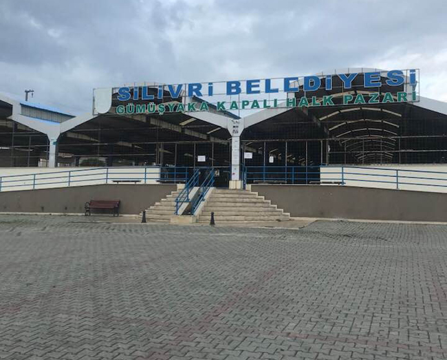 CHP'li Kanburoğlu, "Gümüşyaka'ya hizmet bekliyoruz"