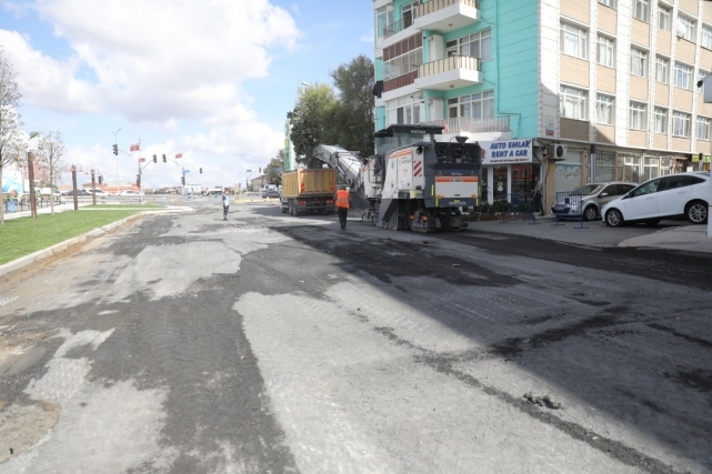 Silivri'de köşe bucak asfaltlanıyor