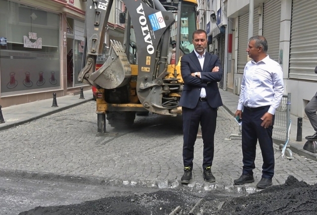 Silivri'de köşe bucak asfaltlanıyor