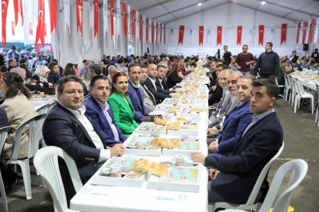 2500 kişilik protokol iftarı