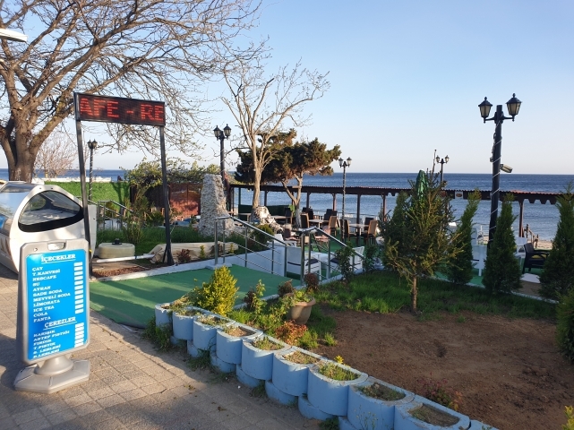 Denize sıfır nezih bir mekan...