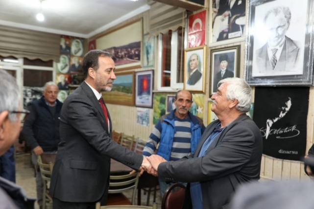 Gönül sofralarında binlerce vatandaş, aynı anda oruç açıyor...