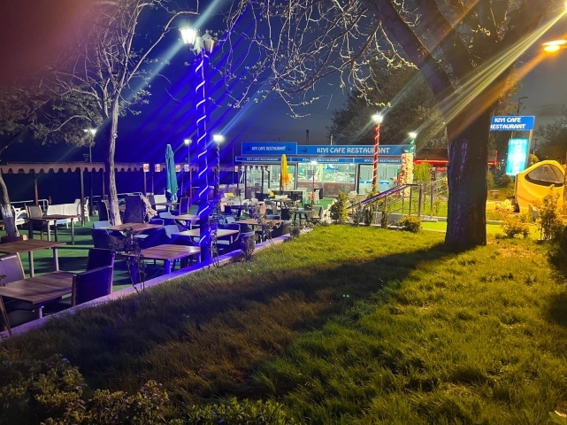 Denize sıfır nezih bir mekan...