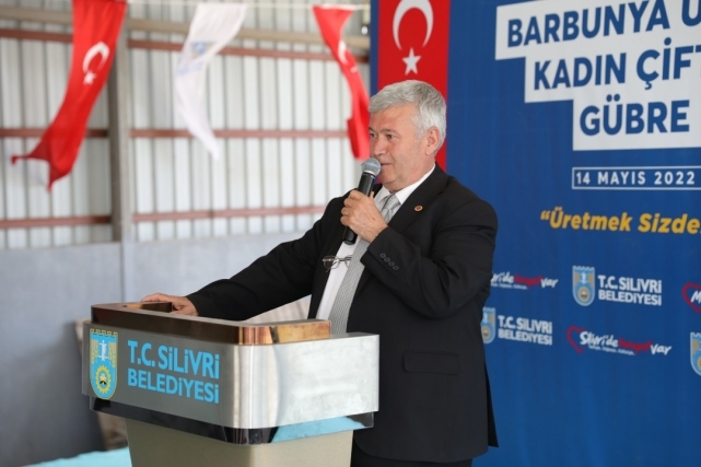 Kadın çiftçilere gübre dağıtıldı