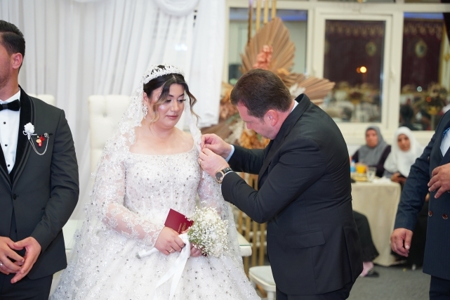 Silivri'de Görkemli Düğün: Rabia Yıldız ve Can Taşçı Evlendi