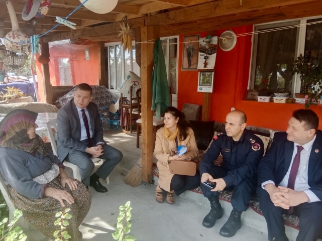 Kaymakam Tolga Toğan, mahalle ziyaretleri gerçekleştirdi