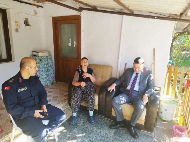 Kaymakam Tolga Toğan, mahalle ziyaretleri gerçekleştirdi