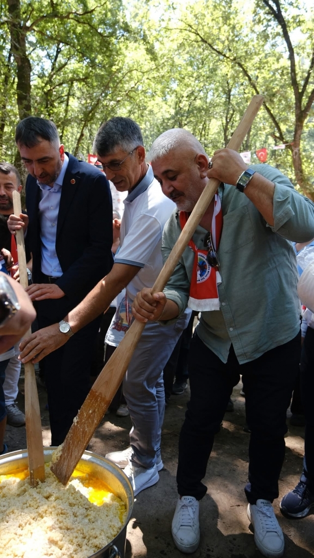 Ladikliler'in Piknik Şöleni Coşkuyla Gerçekleşti