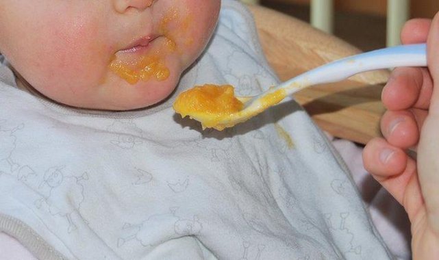 13 günlük bebeğinin mamasına zehir katıp öldürmeye çalıştı