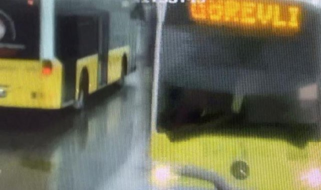 Dalgalar İETT otobüsüne çarptı, camları kırıldı