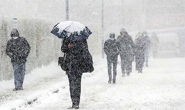 İstanbul'a kar yağışı gümbür gümbür geliyor!