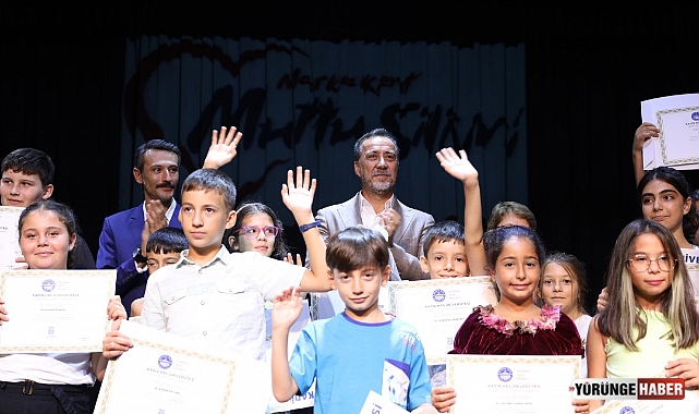 Ücretsiz ingilizce kursunda sertifika heyecanı yaşandı