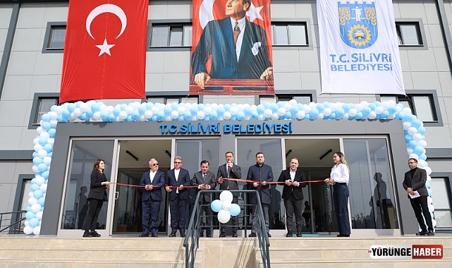 Silivri'nin geçmiş dönem belediye başkanlıkları ek hizmet binasını Başkan Yılmaz ile birlikte açtı