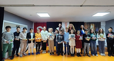 Başarılı öğrenciler ödüllendirildi