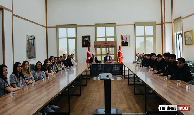 Voleybol şampiyonlarından Kaymakam Toğan’a ziyaret