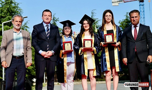 Başkan Balcıoğlu, mezuniyet töreninde gençlerle buluştu