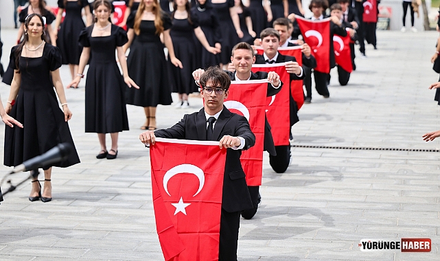 Silivri’de 250 kişilik zeybek gösterisi 